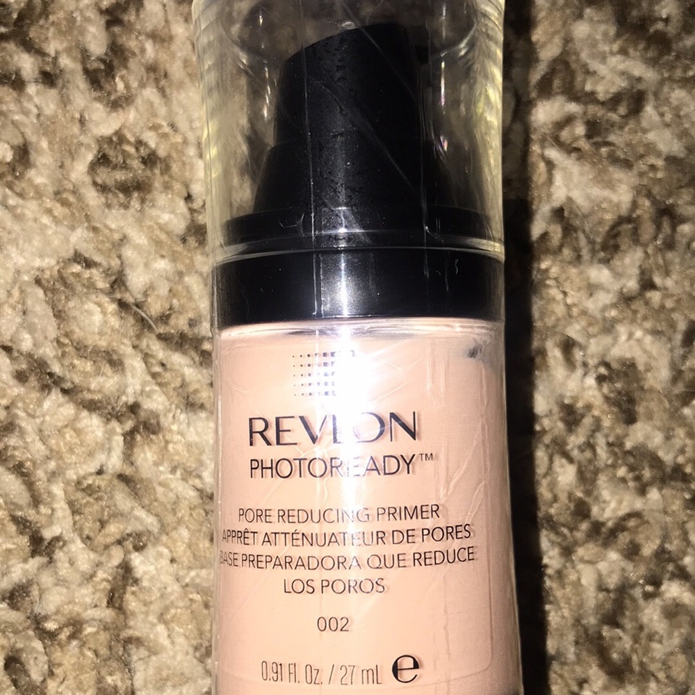 Revlon photo ready lore reducing primer